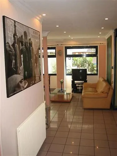 Clauzel Hotel 2*