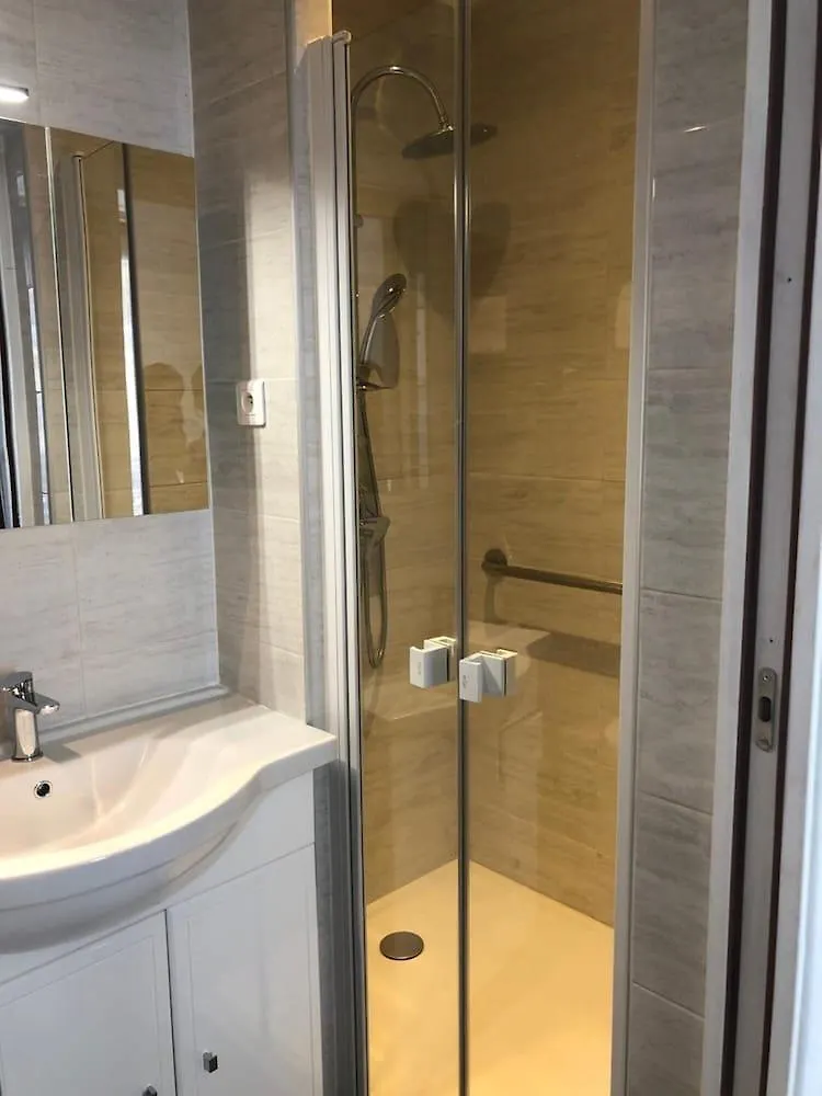 Clauzel Otel 2*