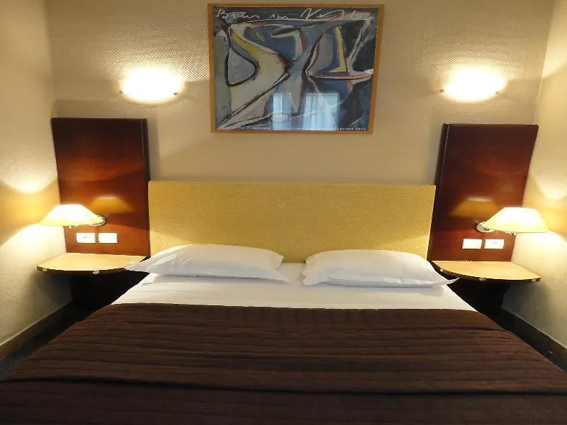 Otel Clauzel 2*