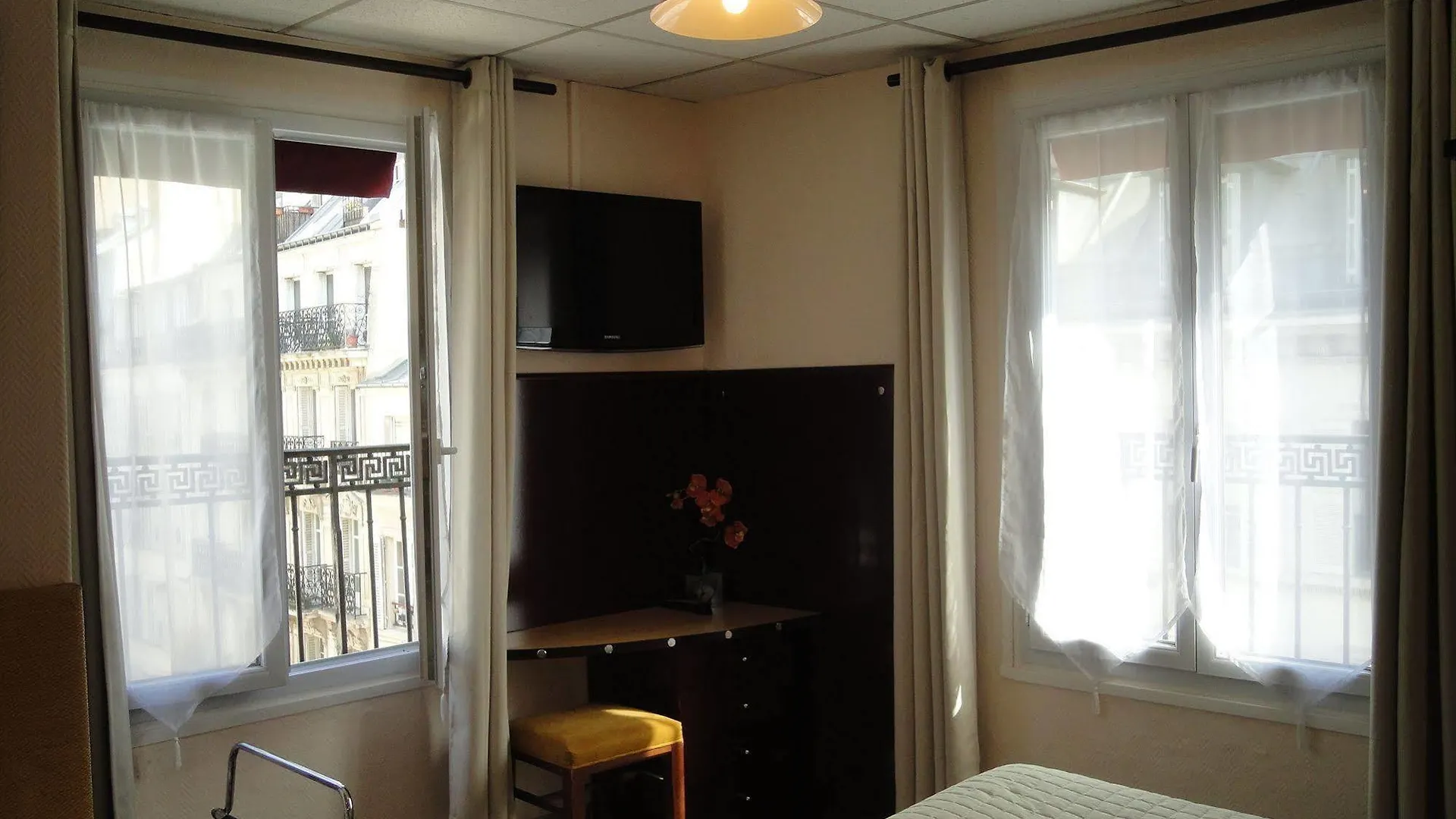 Hotel Clauzel 2*